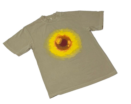 Blurred eye tee